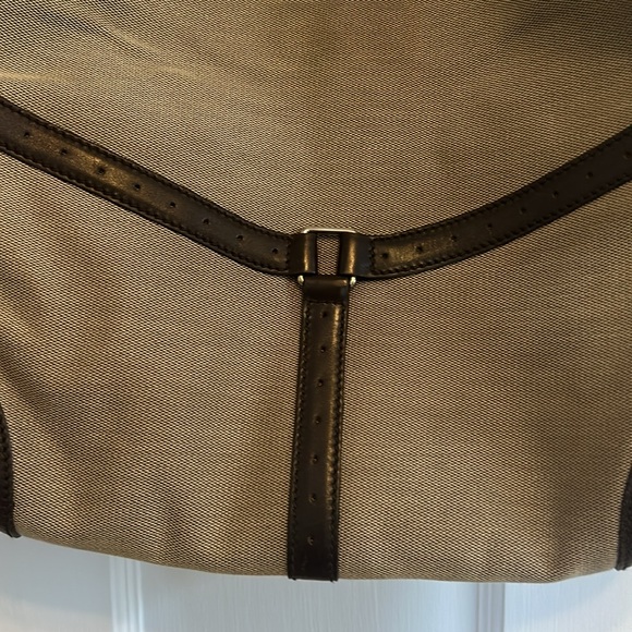 Authentic Gucci Shoulder Bag - Picture 4 of 16